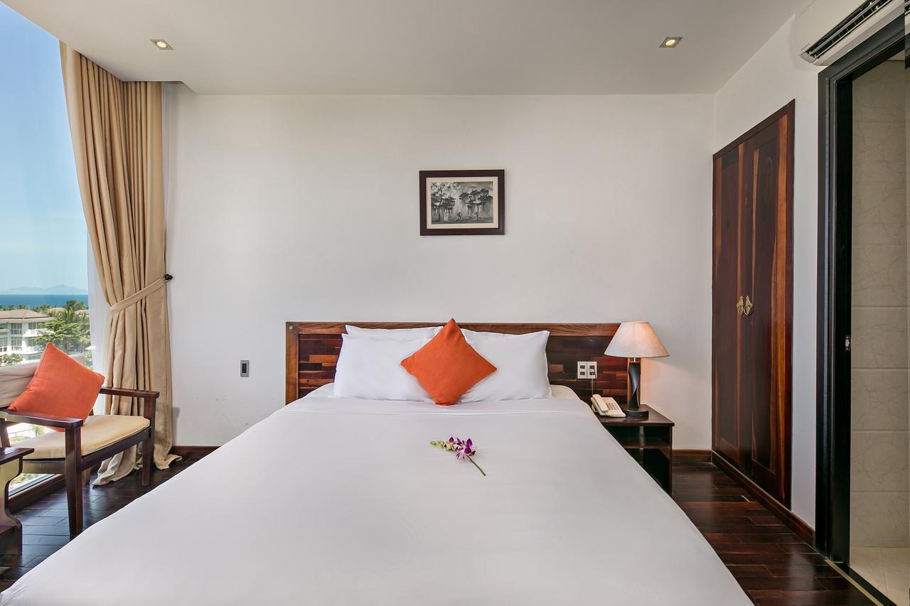Sea Flower Hotel Da Nang Exterior photo