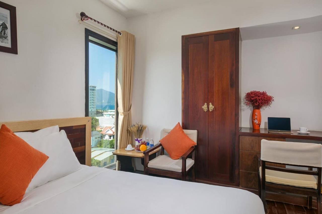 Sea Flower Hotel Da Nang Exterior photo