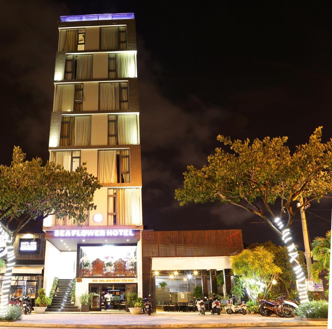 Sea Flower Hotel Da Nang Exterior photo